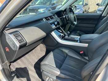 Used Land Rover Range Rover Sport 2018 for sale - 79143077: Photo