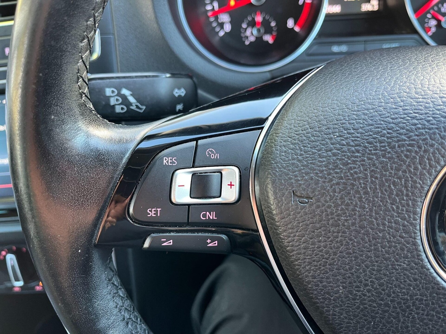 Used Volkswagen Polo 2014 for sale - 76776398: Photo 21