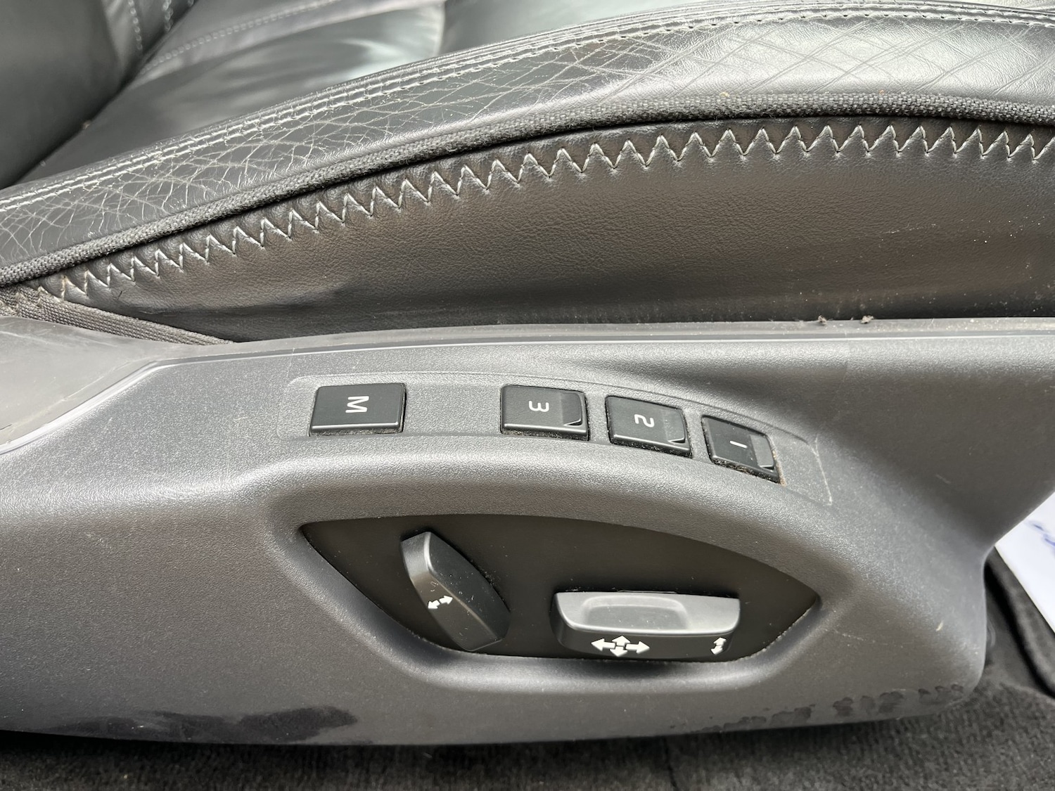 Used Volvo XC60 2012 for sale - 76751727: Photo 12