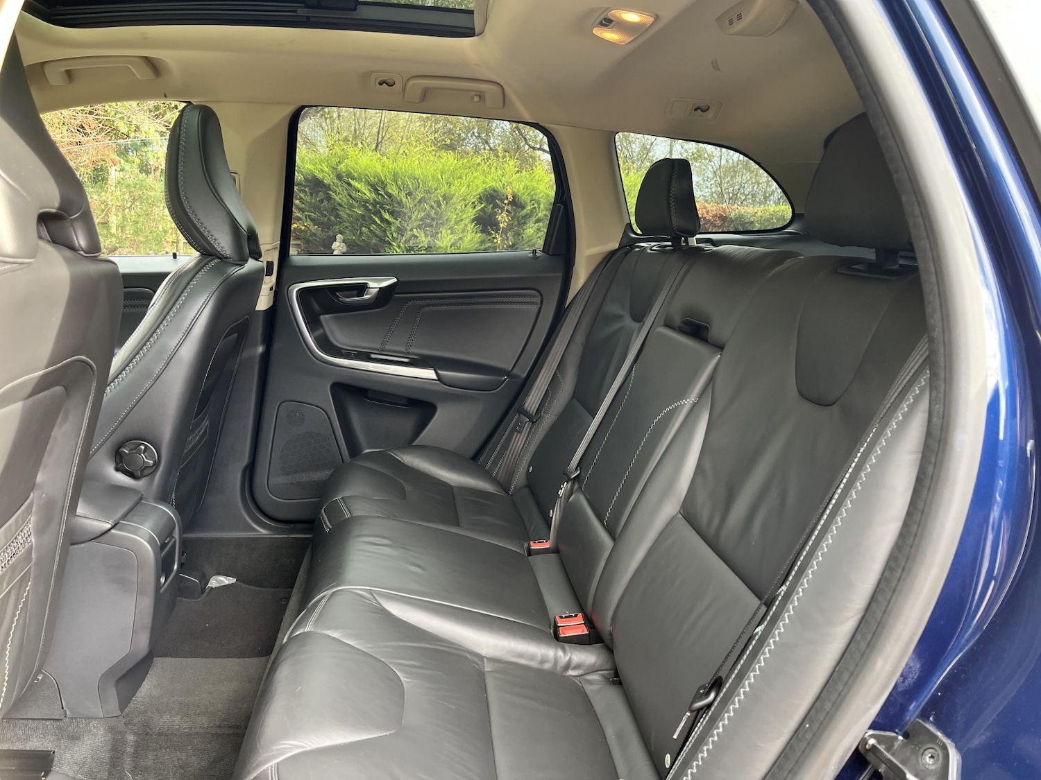 Used Volvo XC60 2012 for sale - 76751727: Photo 28