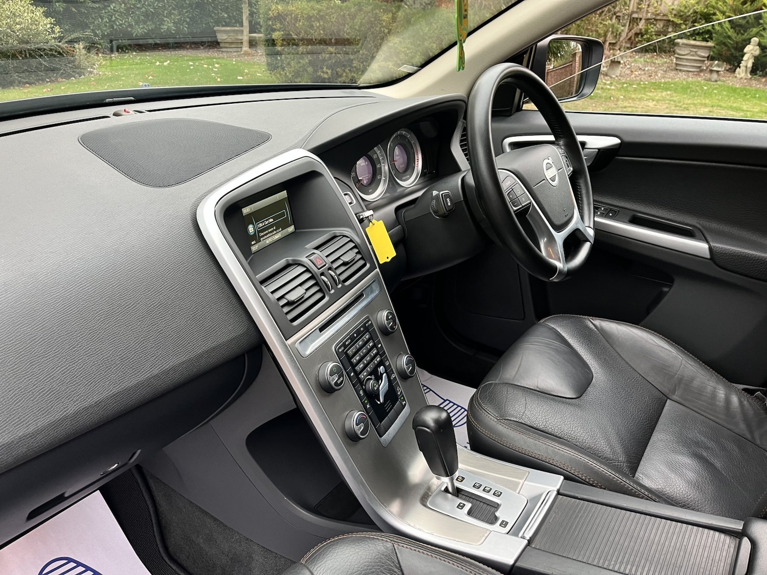 Used Volvo XC60 2011 for sale - 76181082: Photo 23