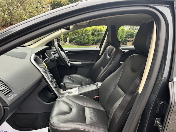 Used Volvo XC60 2011 for sale - 76181082: Photo 24