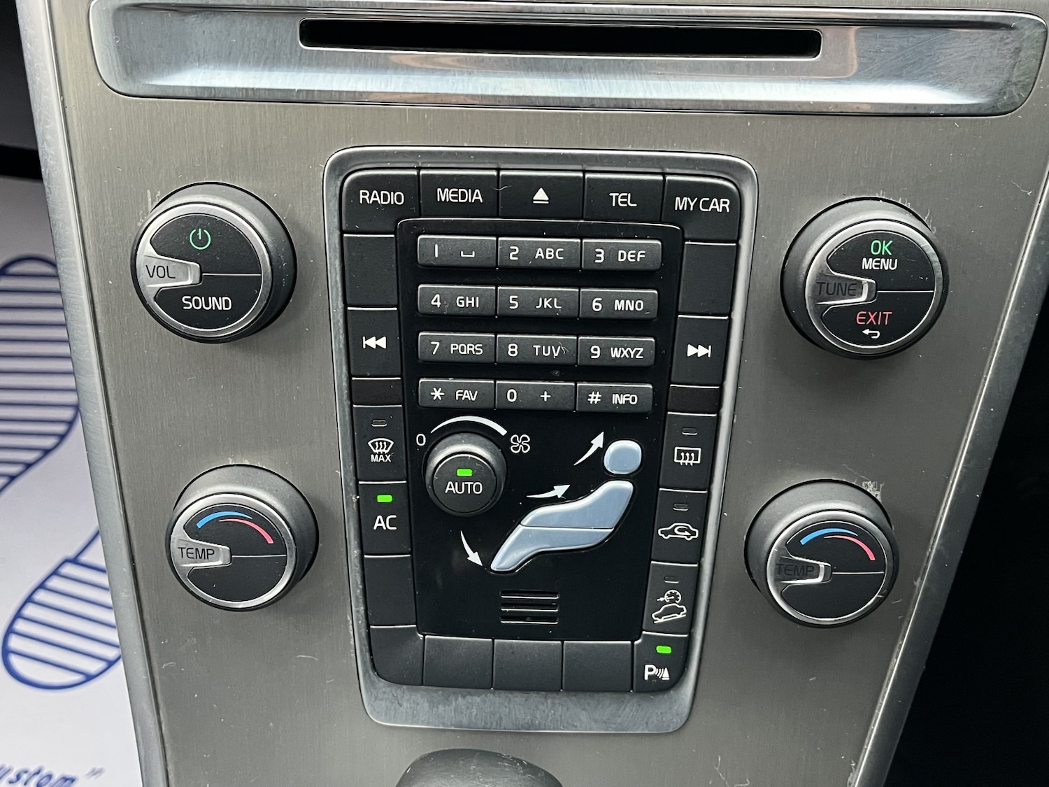 Used Volvo XC60 2011 for sale - 76181082: Photo 30