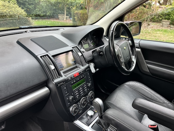 Used Land Rover Freelander 2 2010 for sale - 75338167: Photo 24