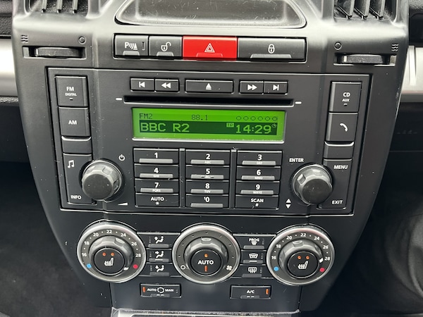 Used Land Rover Freelander 2 2010 for sale - 75338167: Photo 32