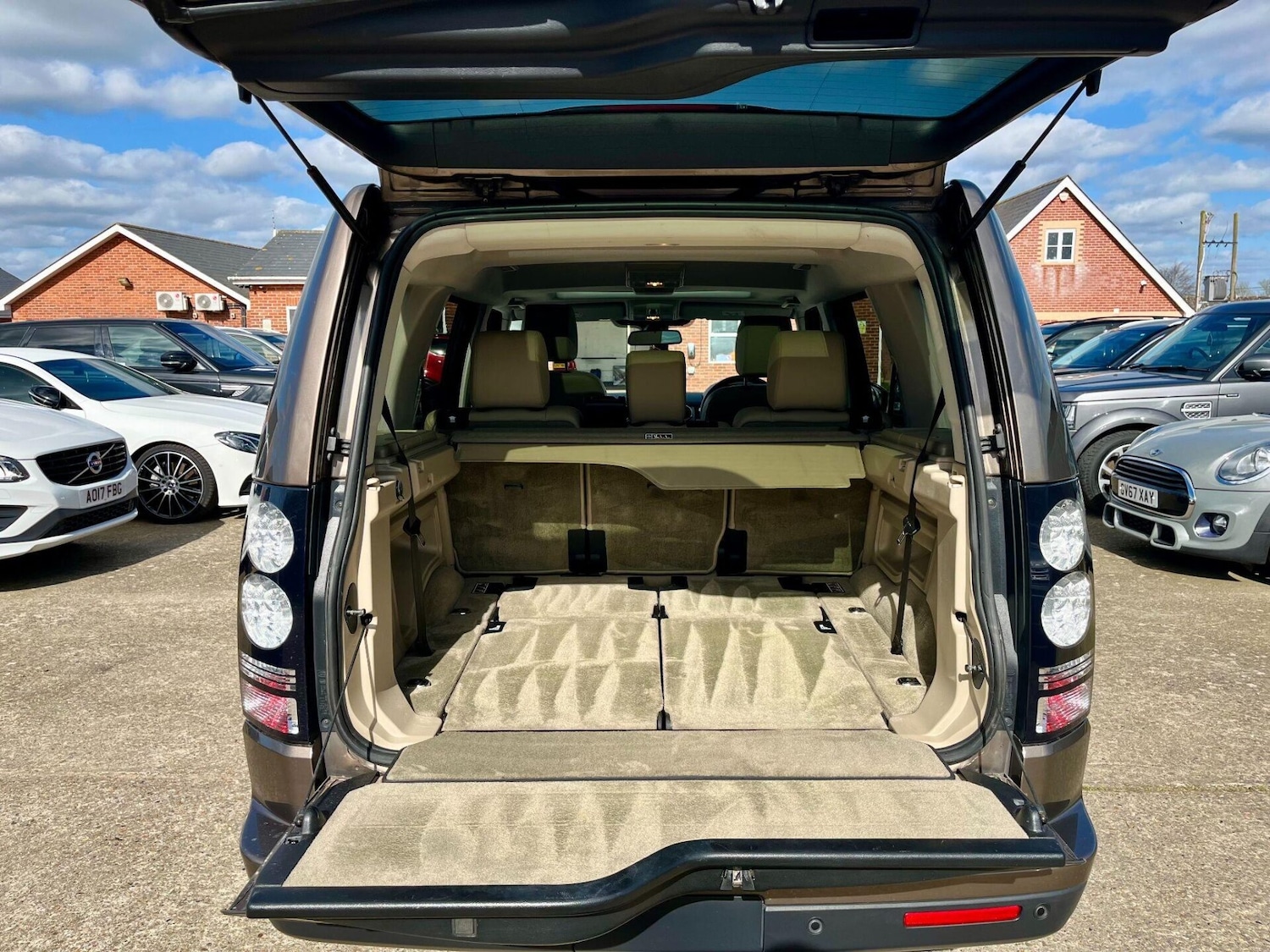 Used Land Rover Discovery 2014 for sale - 78097933: Photo 10