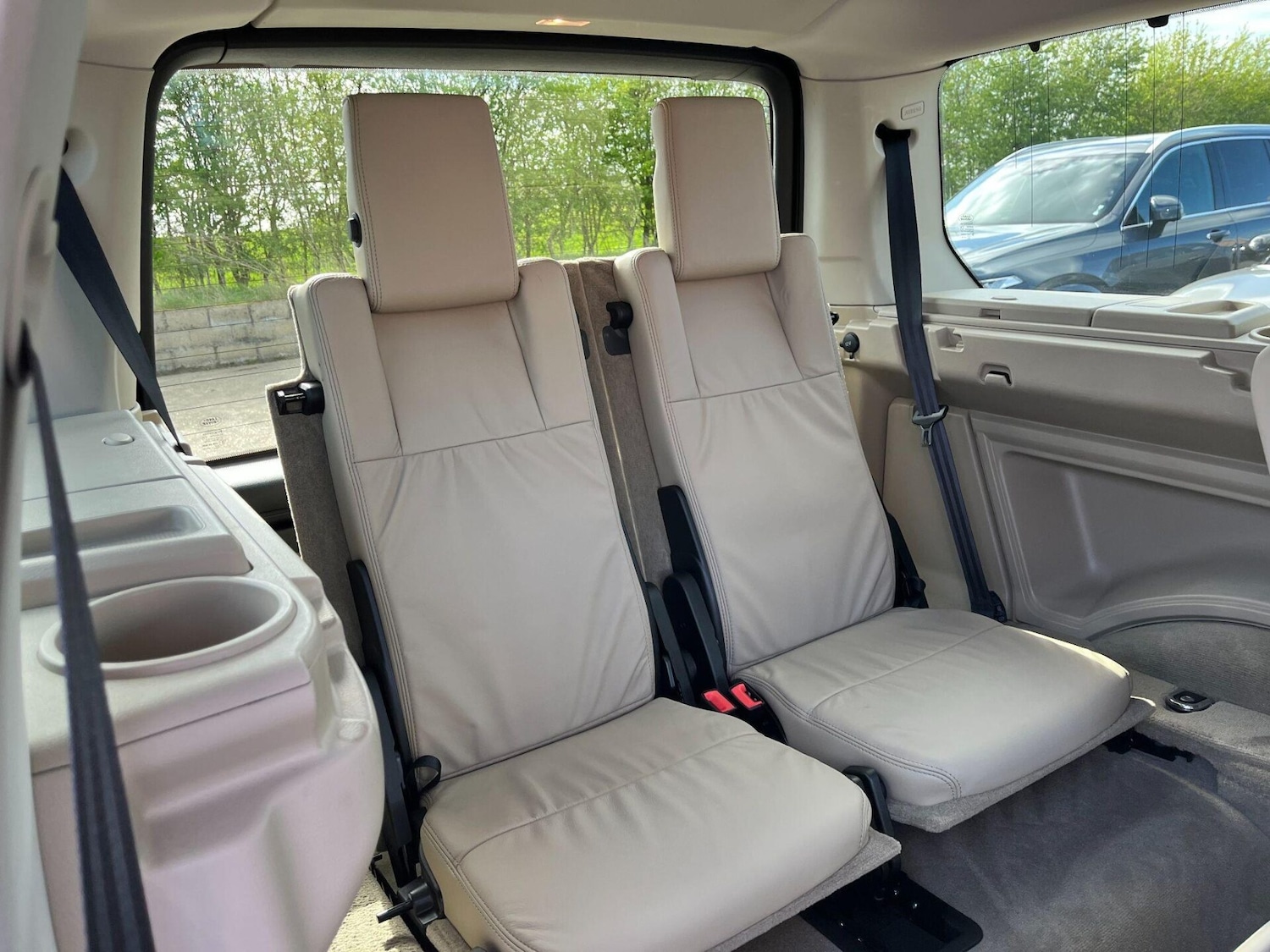 Used Land Rover Discovery 2014 for sale - 78097933: Photo 11