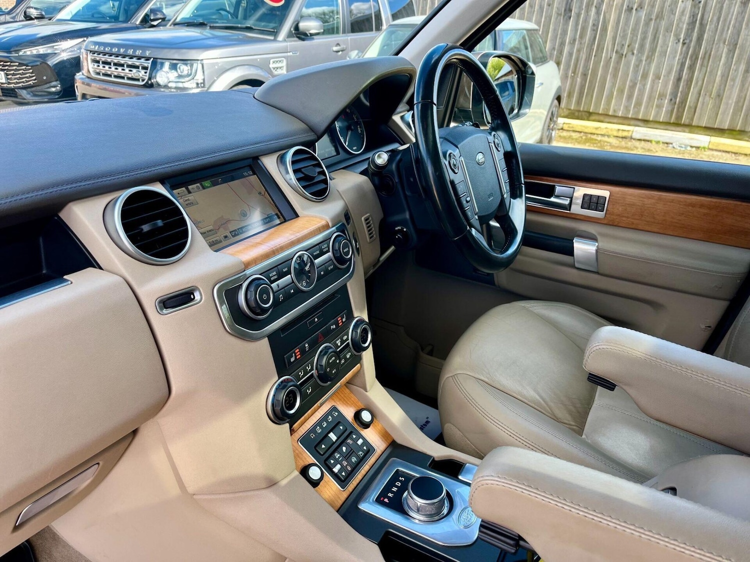 Used Land Rover Discovery 2014 for sale - 78097933: Photo 29