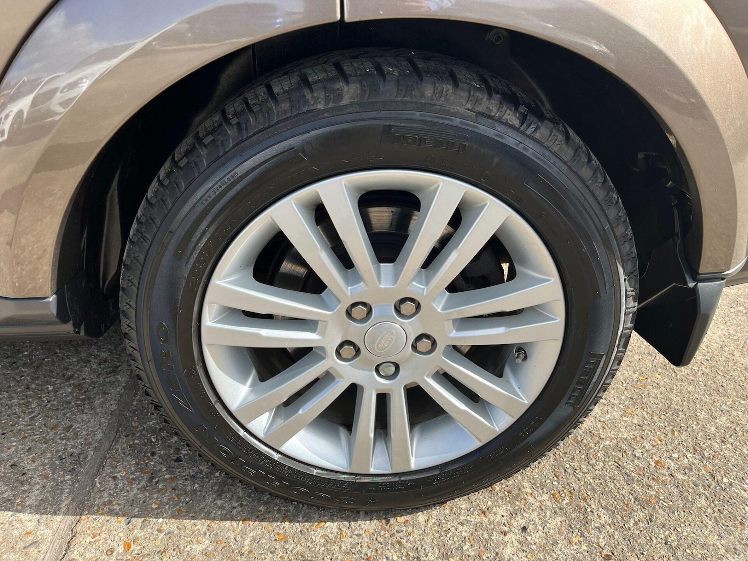 Used Land Rover Discovery 2014 for sale - 78097933: Photo 33