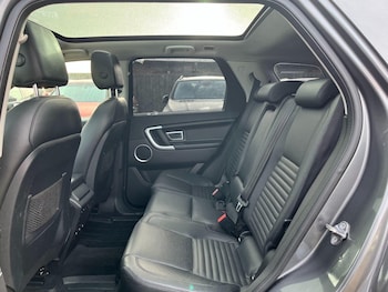 Used Land Rover Discovery Sport 2015 for sale - 77562946: Photo