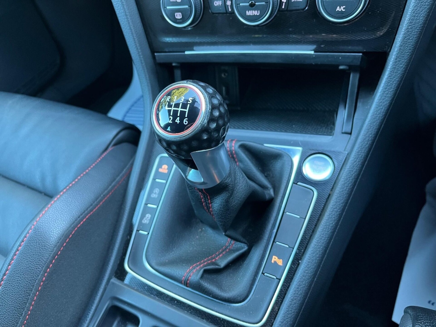 Used Volkswagen Golf 2017 for sale - 77088538: Photo 24