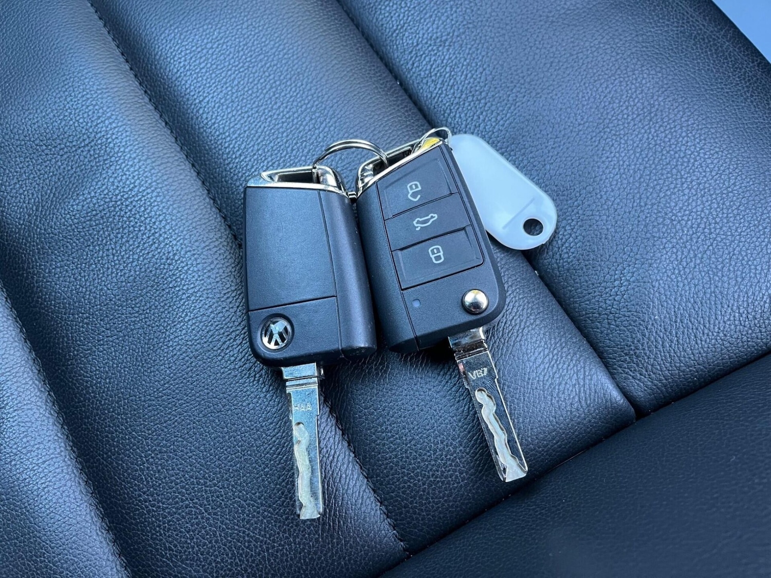 Used Volkswagen Golf 2017 for sale - 77088538: Photo 27