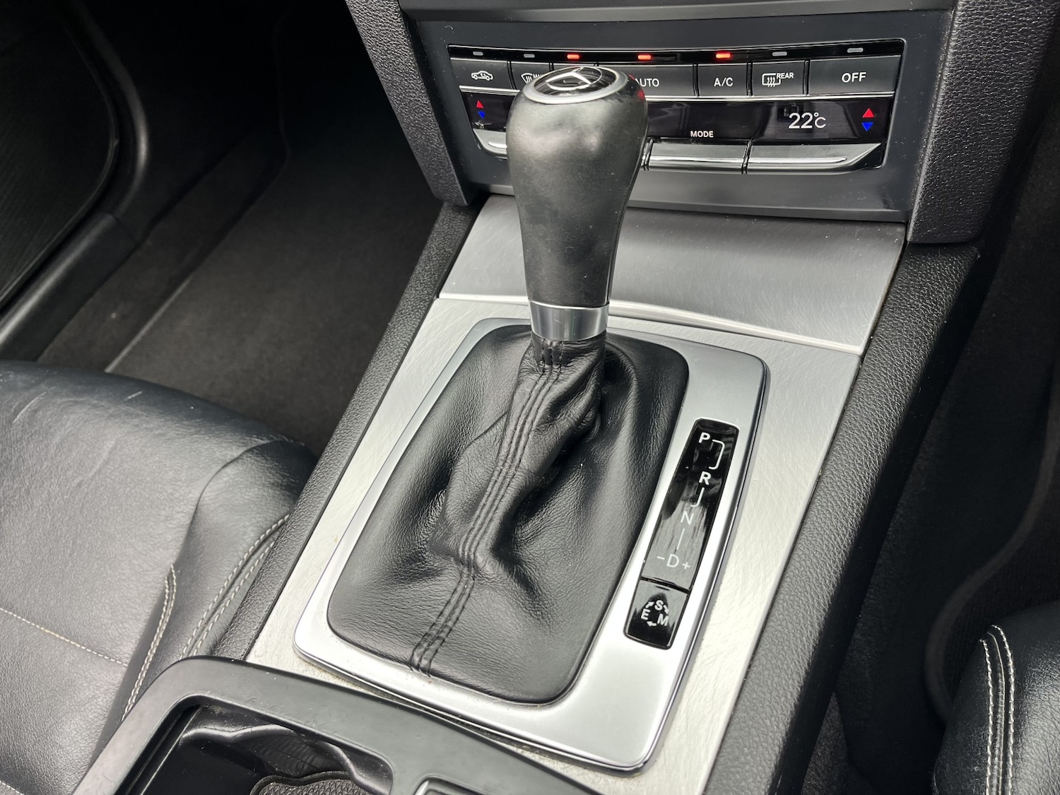 Used Mercedes-Benz E Class 2011 for sale - 76246204: Photo 18