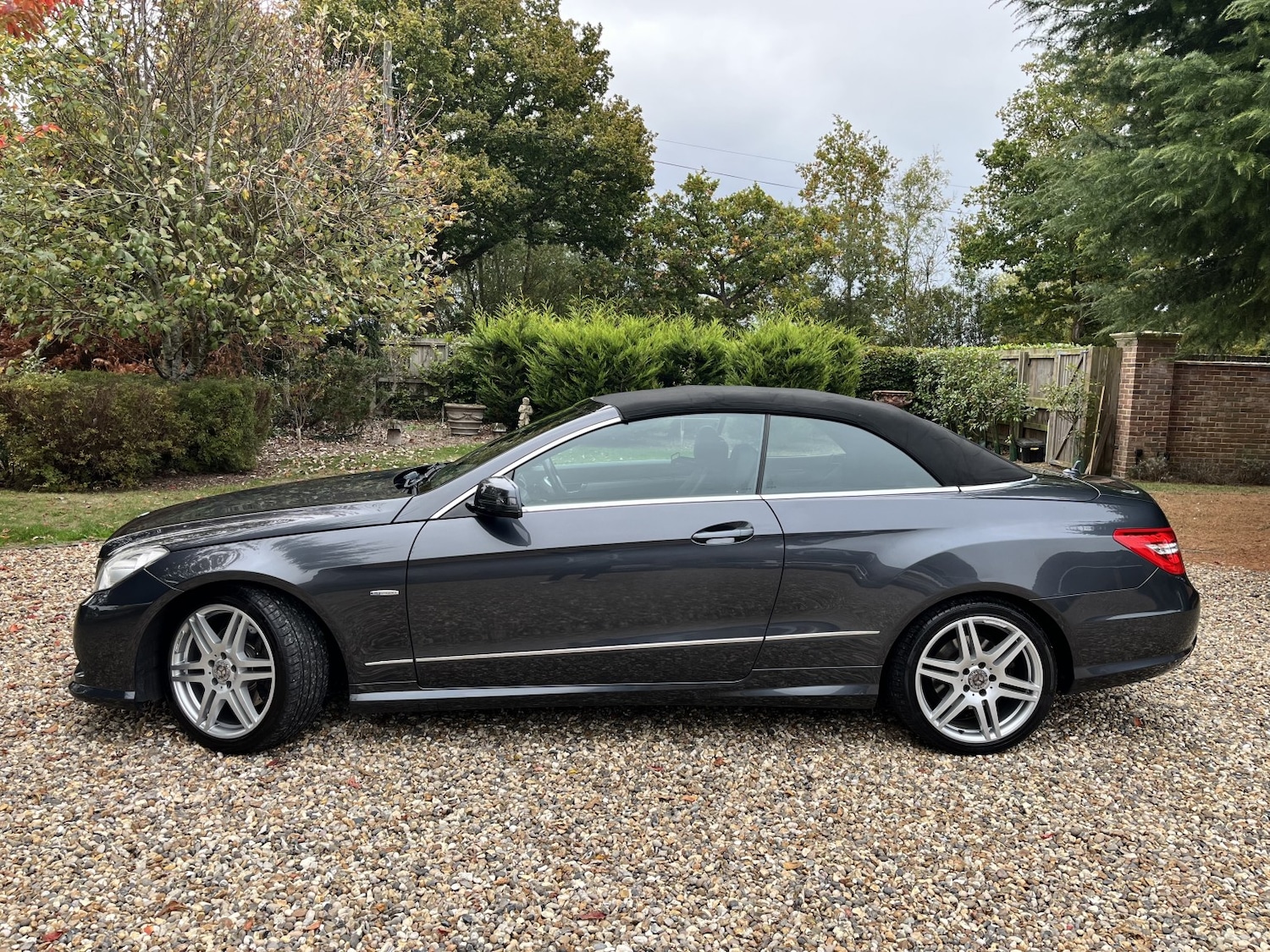 Used Mercedes-Benz E Class 2011 for sale - 76246204: Photo 25