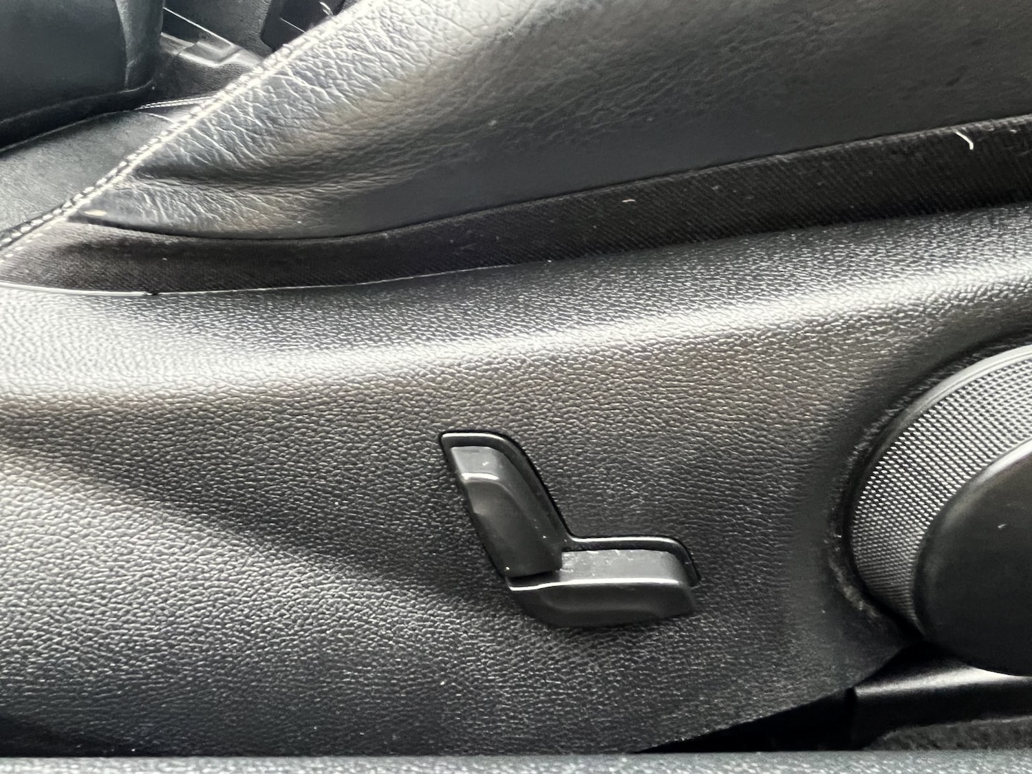 Used Mercedes-Benz E Class 2011 for sale - 76246204: Photo 35