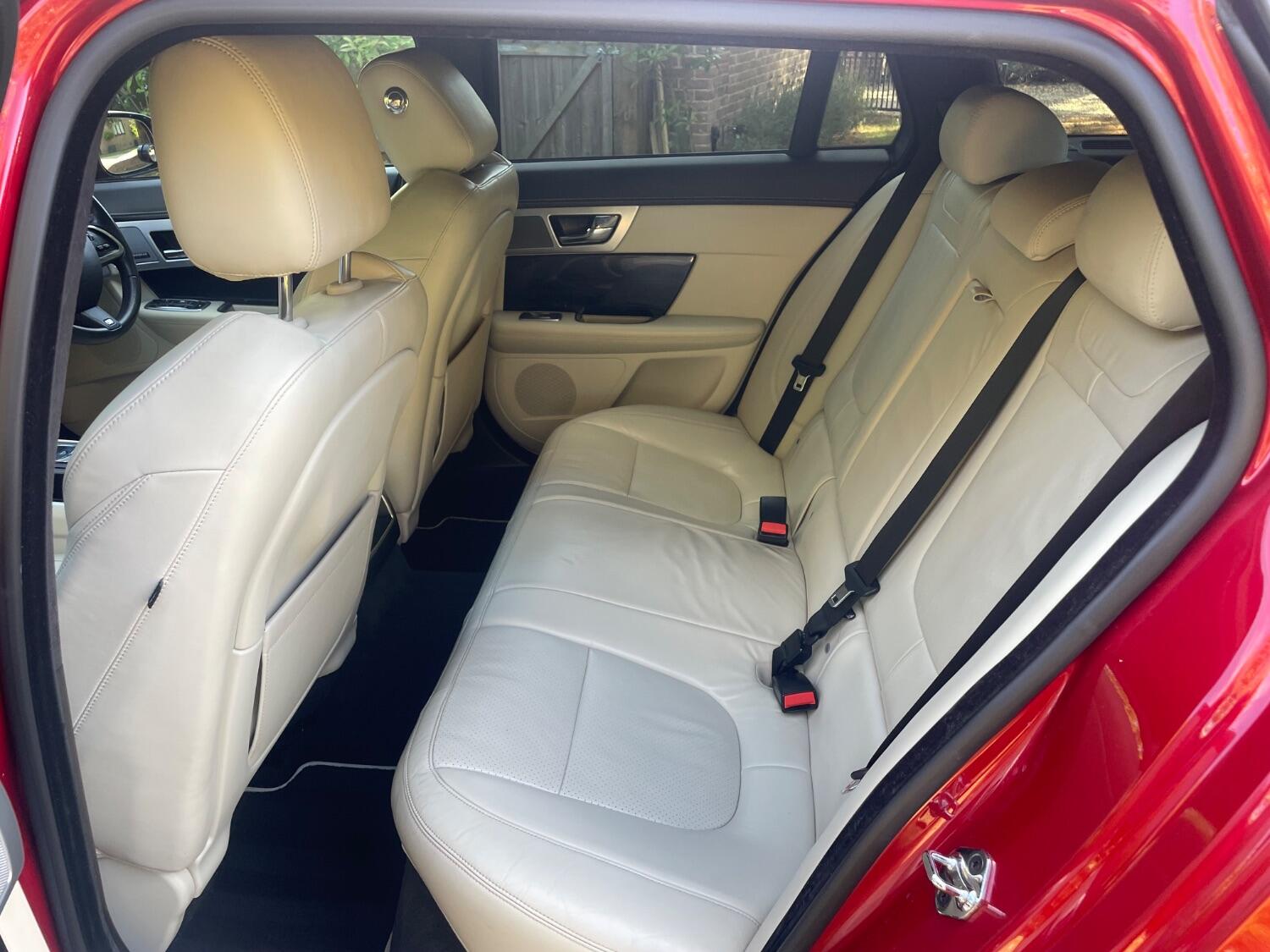 Used Jaguar XF 2014 for sale - 76005613: Photo 4