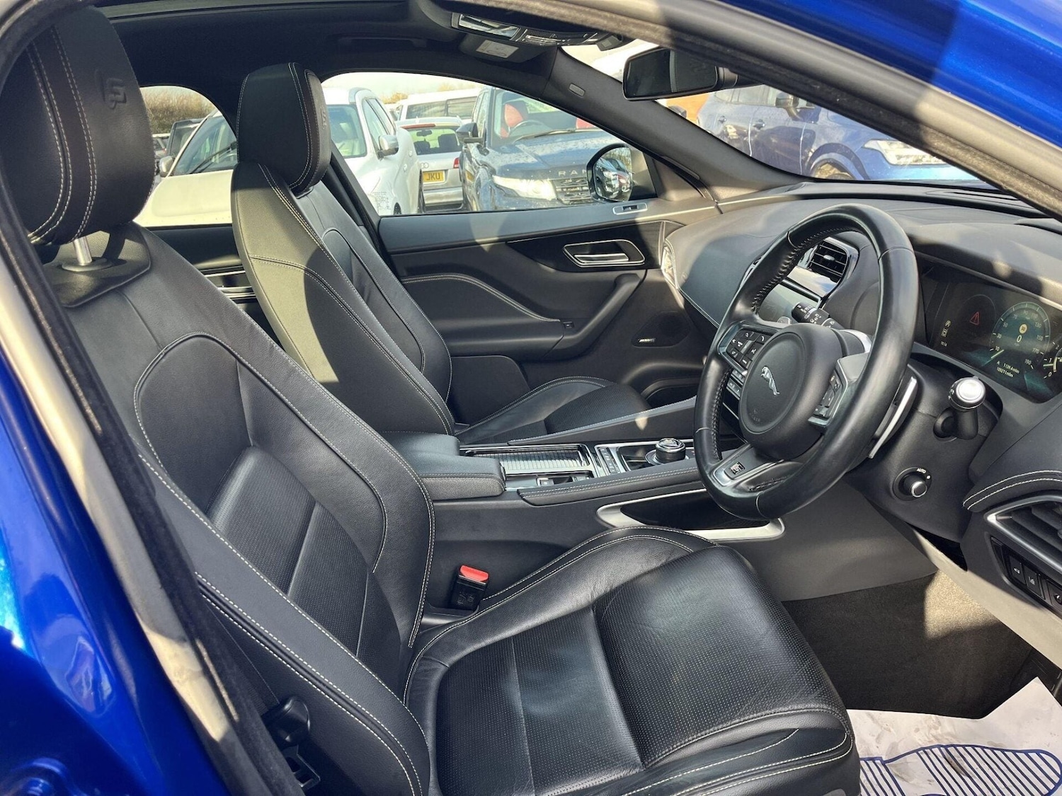 Used Jaguar F-Pace 2018 for sale - 77195247: Photo 2