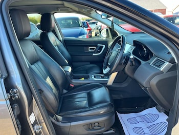 Used Land Rover Discovery Sport 2017 for sale - 77820380: Photo