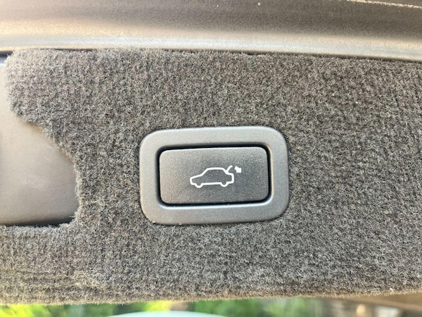 Used Jaguar XF 2015 for sale - 75523650: Photo 24