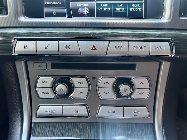 Used Jaguar XF 2015 for sale - 75523650: Photo 29