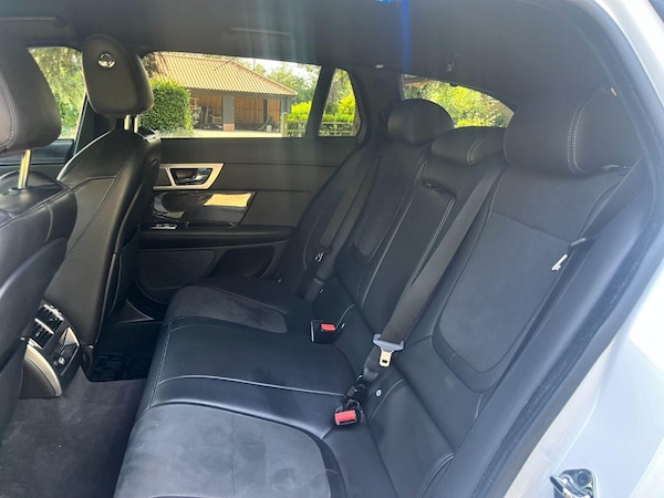 Used Jaguar XF 2015 for sale - 75523650: Photo 4