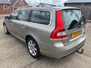 Used Volvo V70 2015 for sale - 79367950: Photo