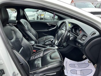 Used Volvo V40 2015 for sale - 77199339: Photo