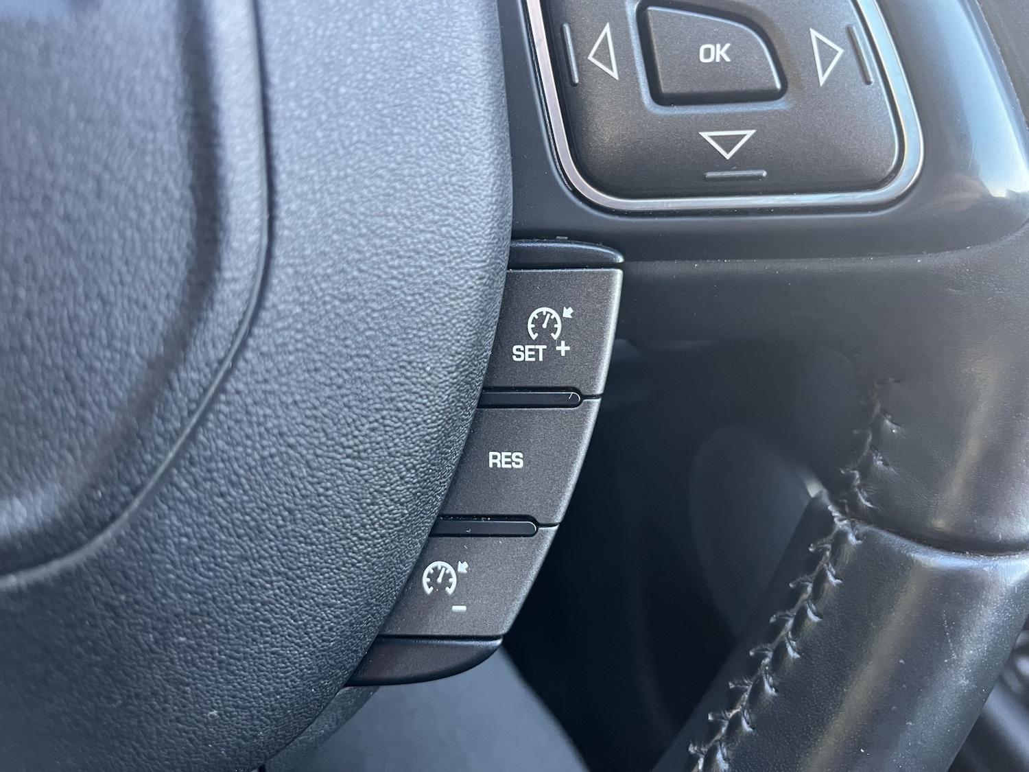 Used Land Rover Range Rover Evoque 2015 for sale - 76706154: Photo 16