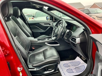 Used Jaguar F-Pace 2017 for sale - 77687439: Photo