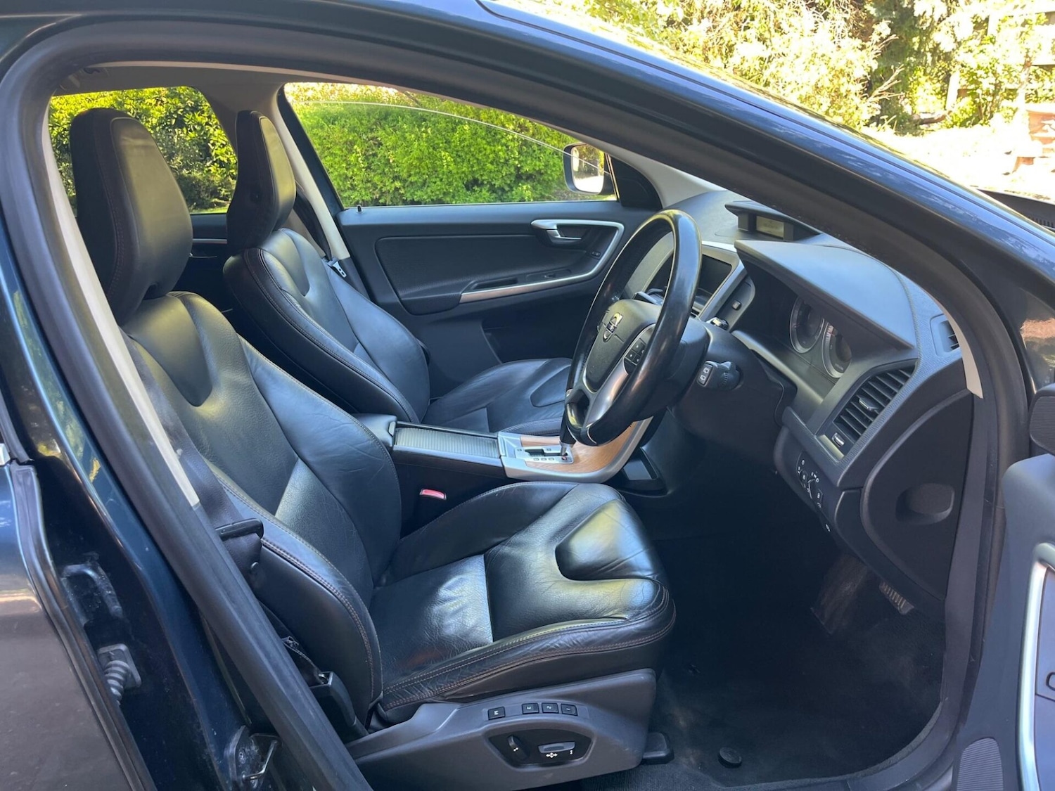 Used Volvo XC60 2009 for sale - 76776463: Photo 19