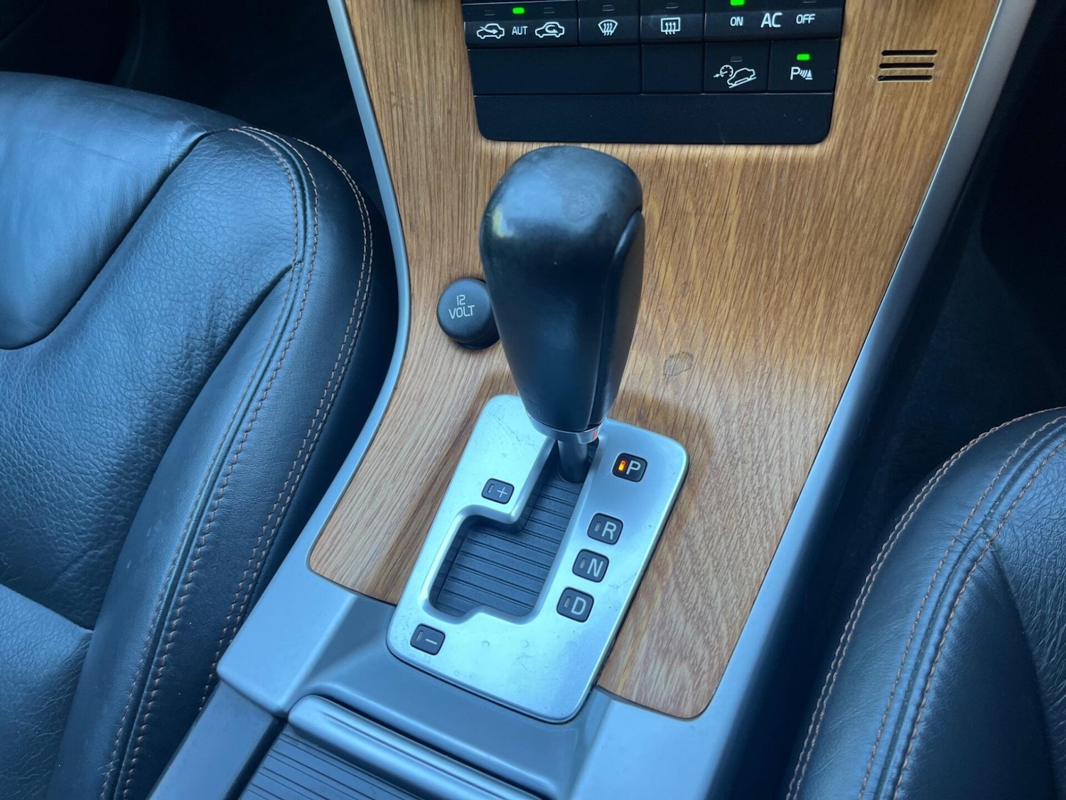 Used Volvo XC60 2009 for sale - 76776463: Photo 24