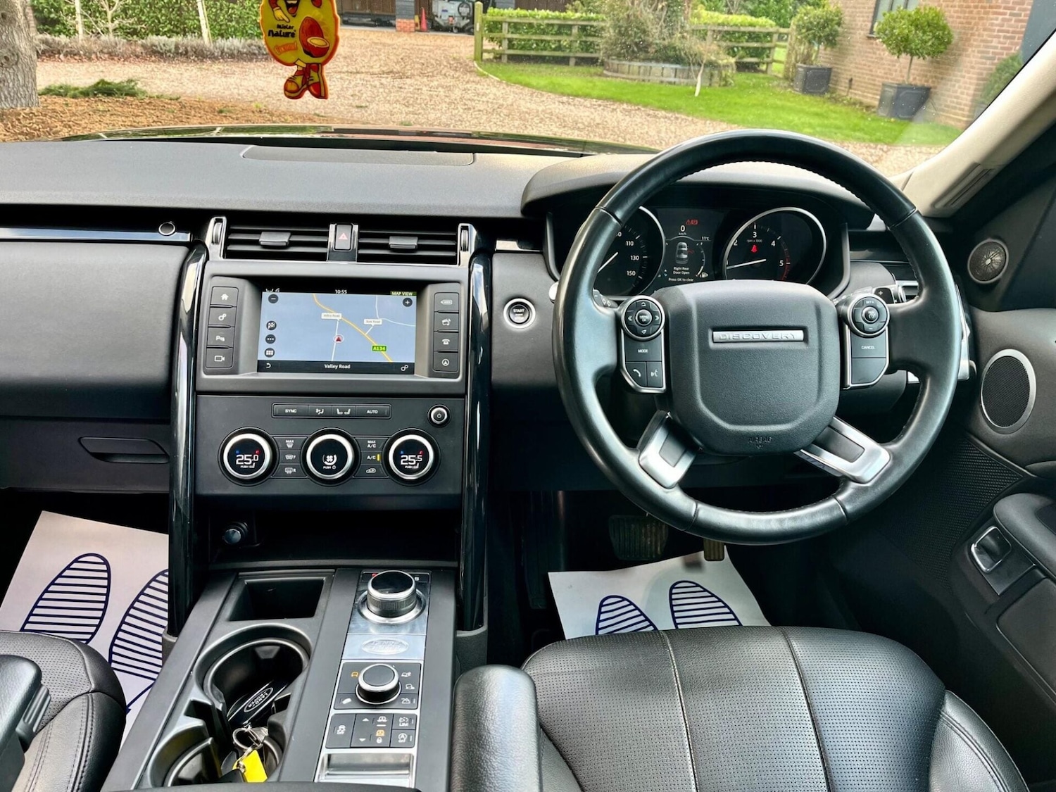 Used Land Rover Discovery 2017 for sale - 76859938: Photo 11