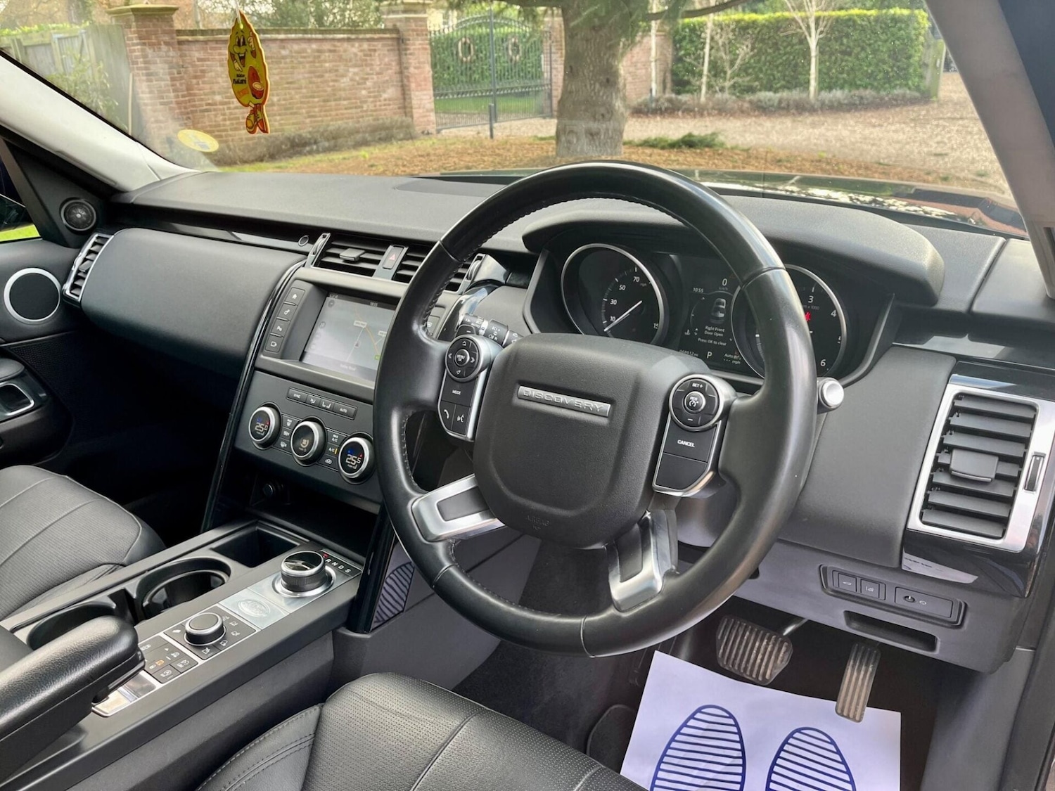 Used Land Rover Discovery 2017 for sale - 76859938: Photo 12