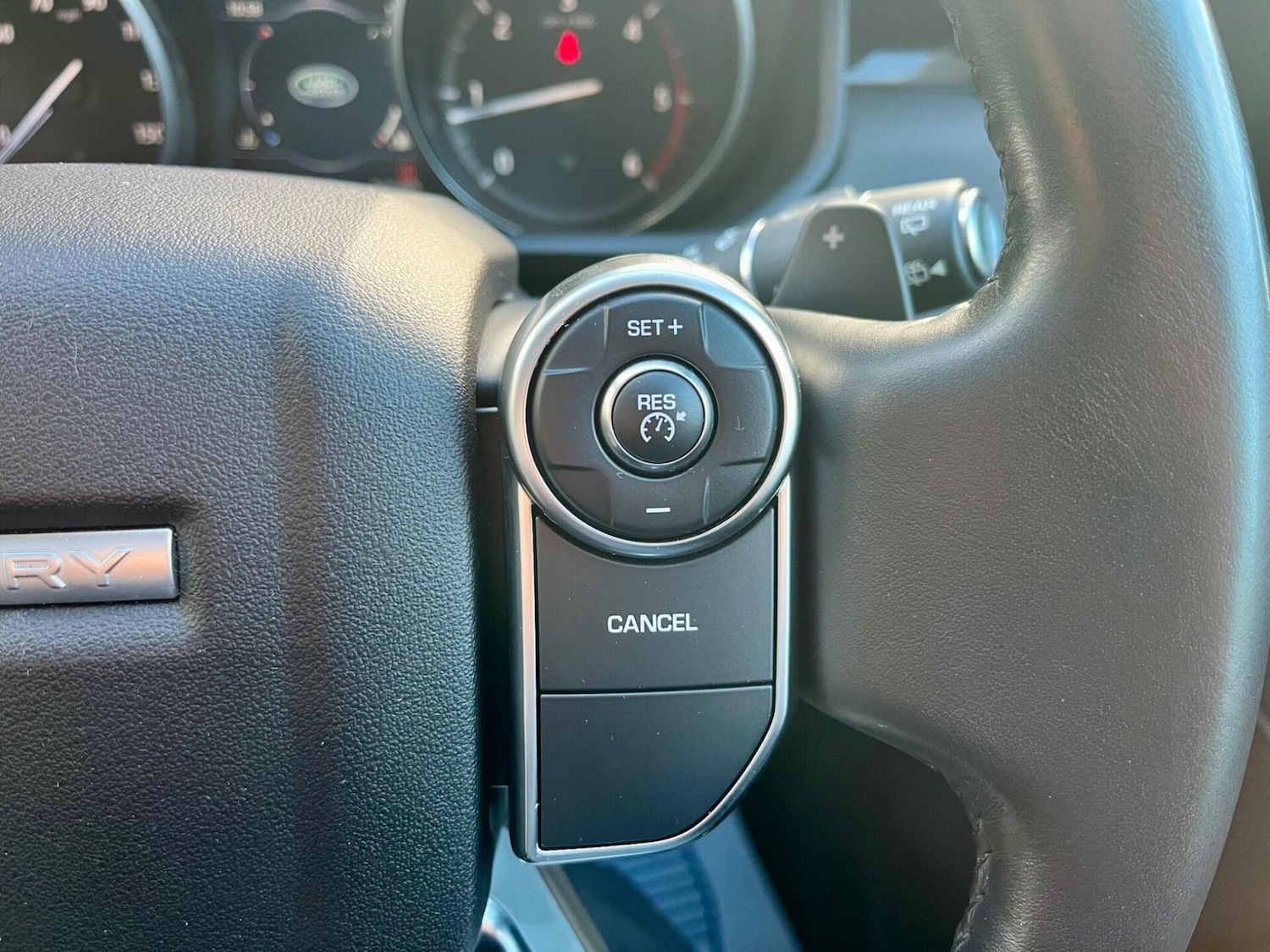 Used Land Rover Discovery 2017 for sale - 76859938: Photo 18