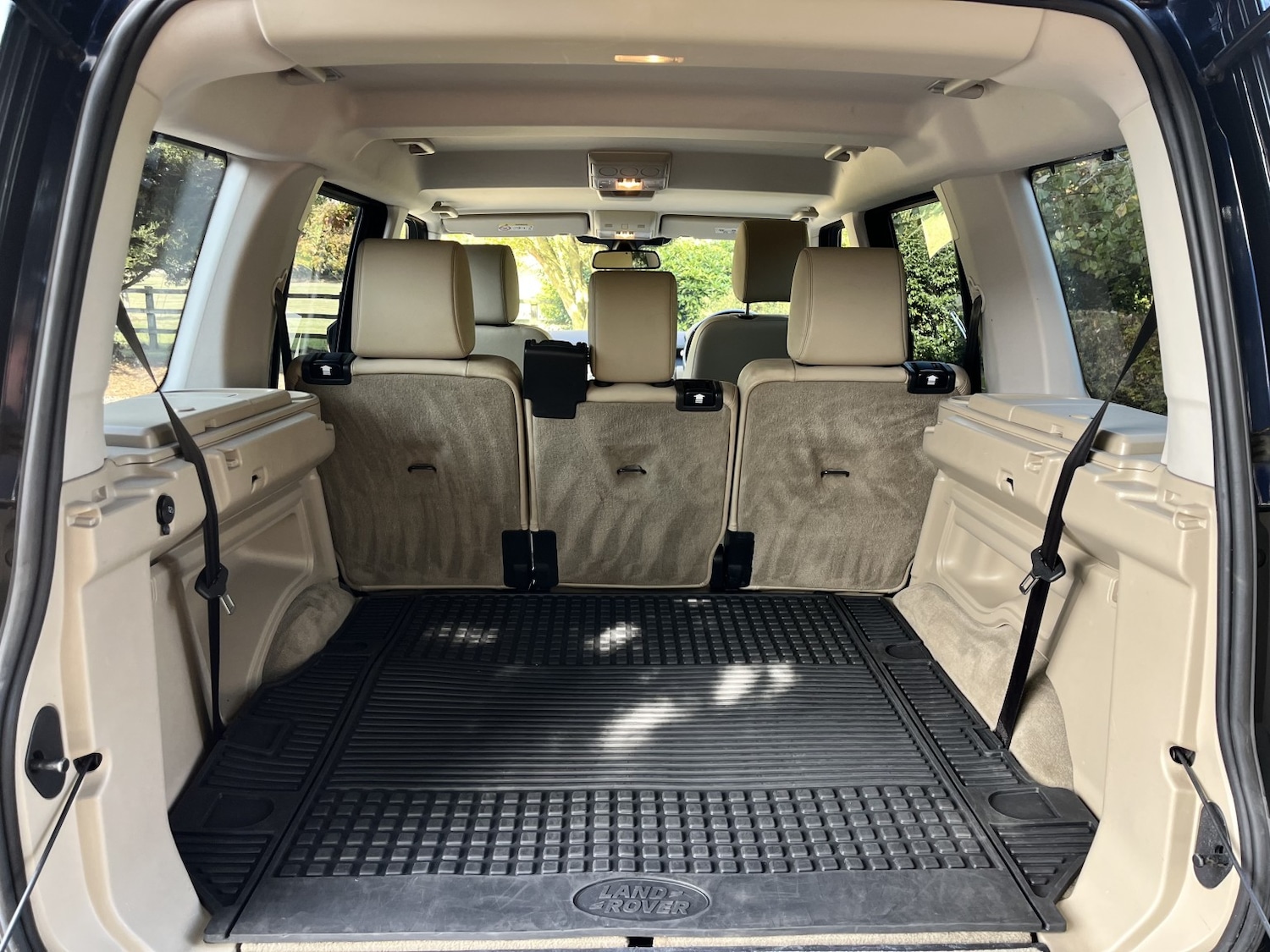 Used Land Rover Discovery 4 2015 for sale - 76107429: Photo 12