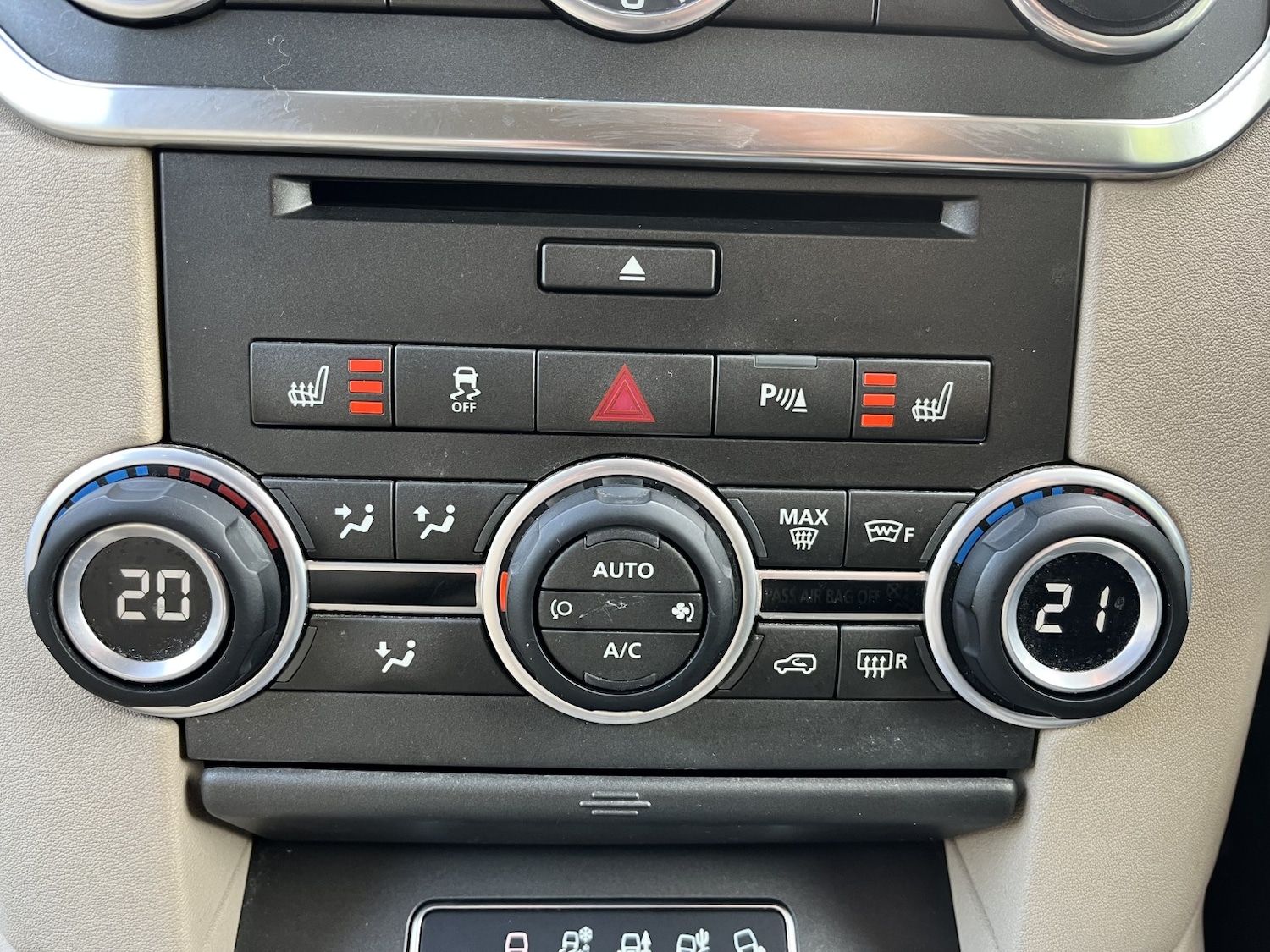 Used Land Rover Discovery 4 2015 for sale - 76107429: Photo 20