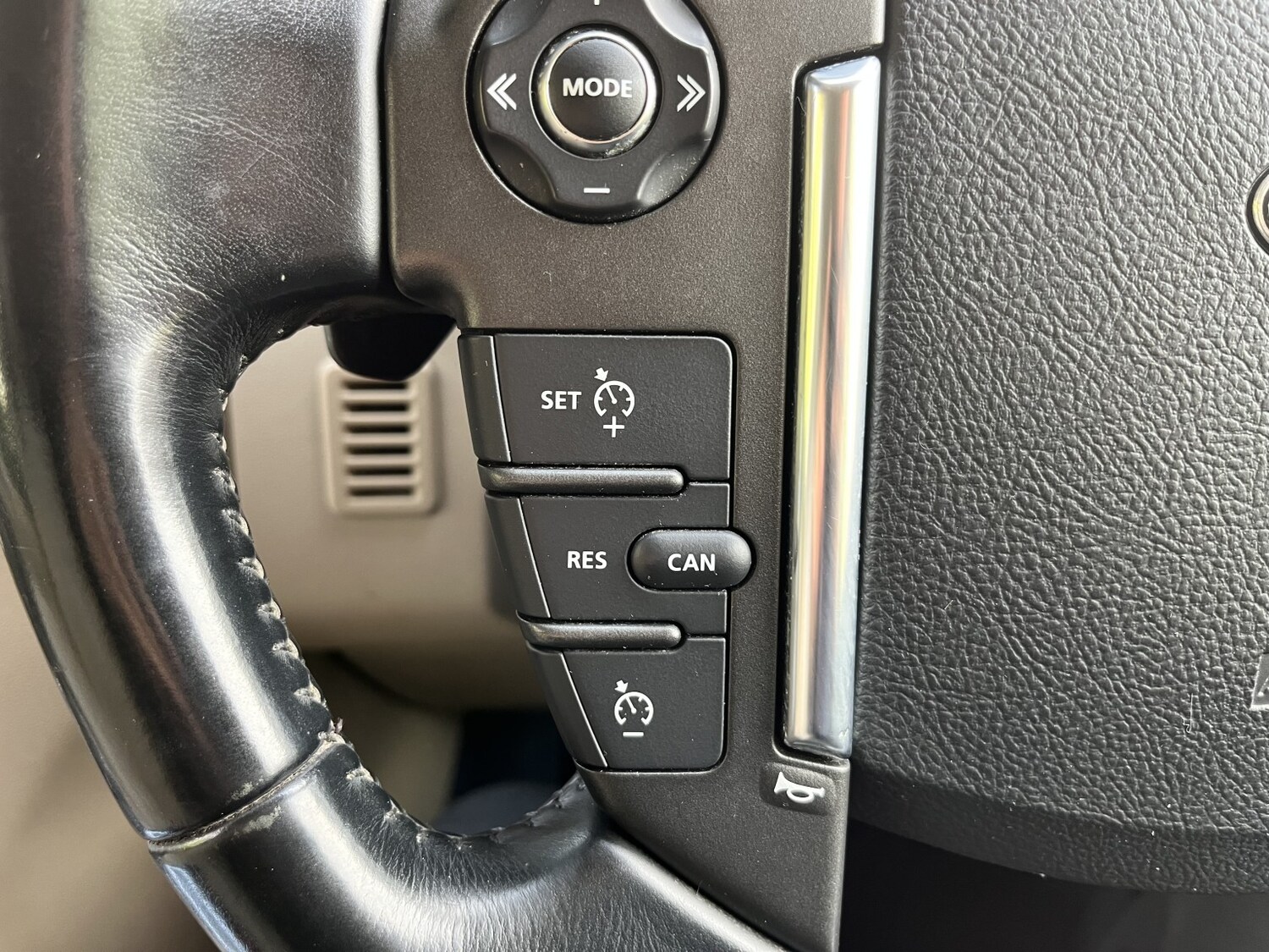 Used Land Rover Discovery 4 2015 for sale - 76107429: Photo 22