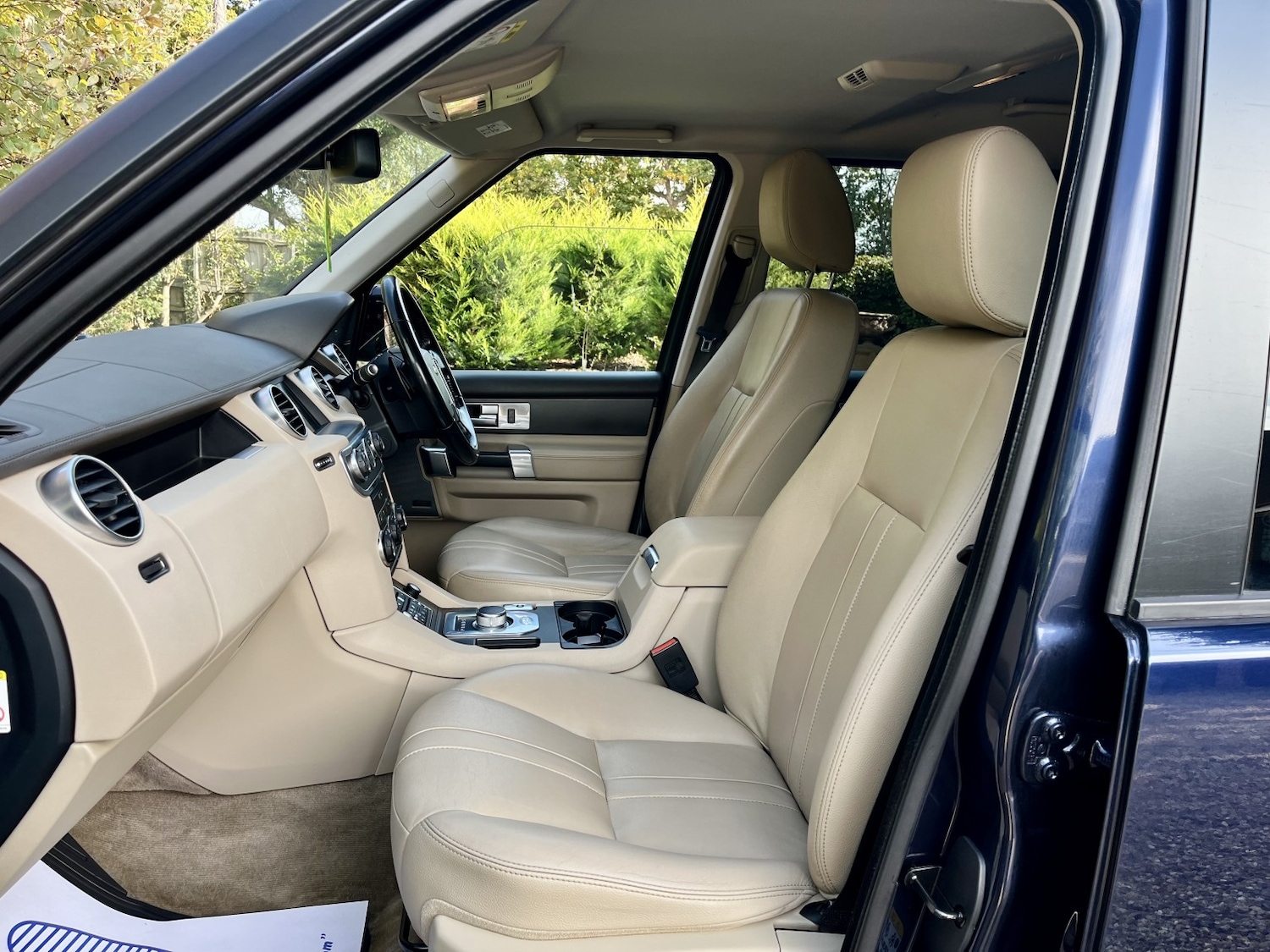 Used Land Rover Discovery 4 2015 for sale - 76107429: Photo 27