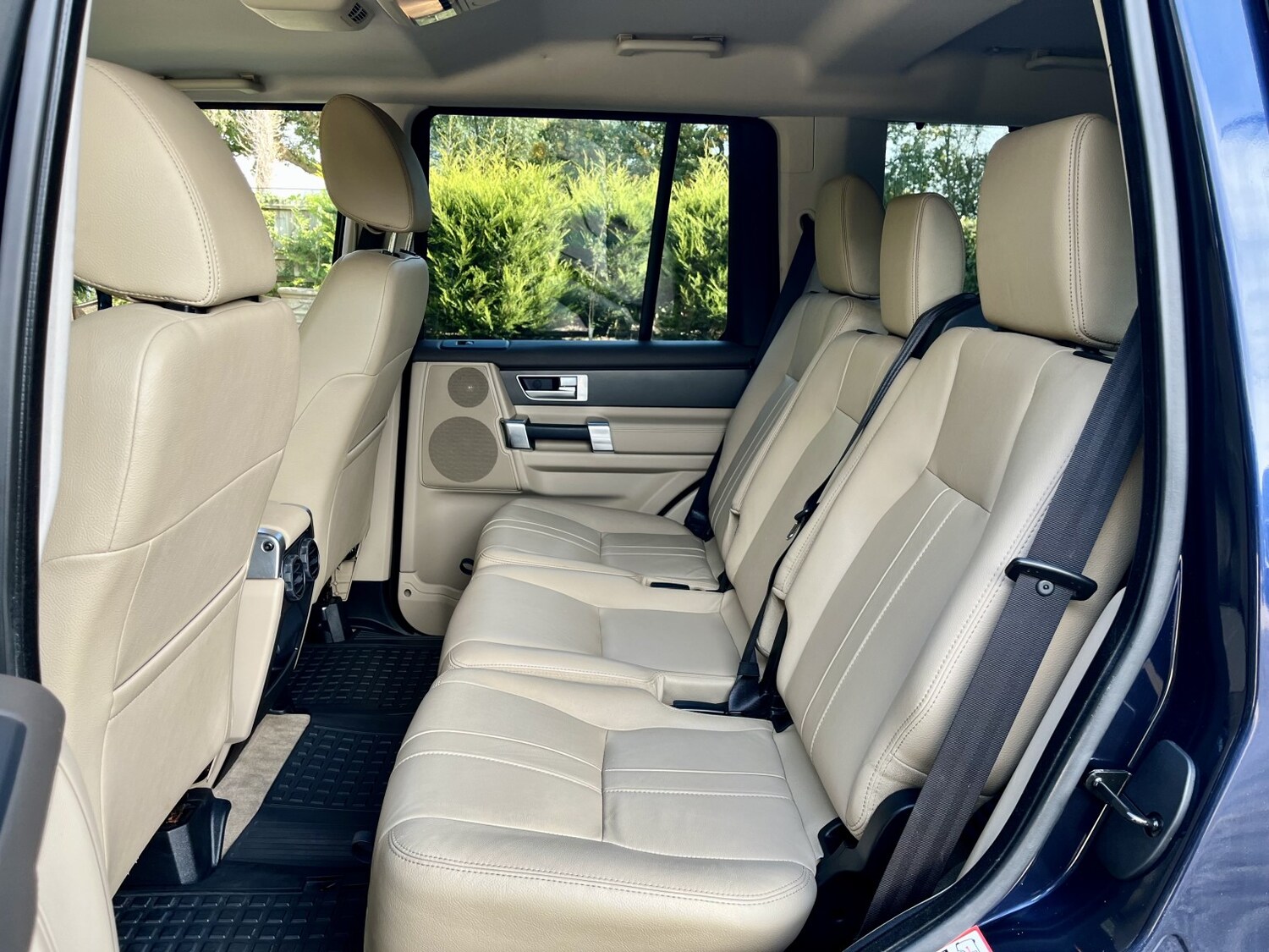 Used Land Rover Discovery 4 2015 for sale - 76107429: Photo 30