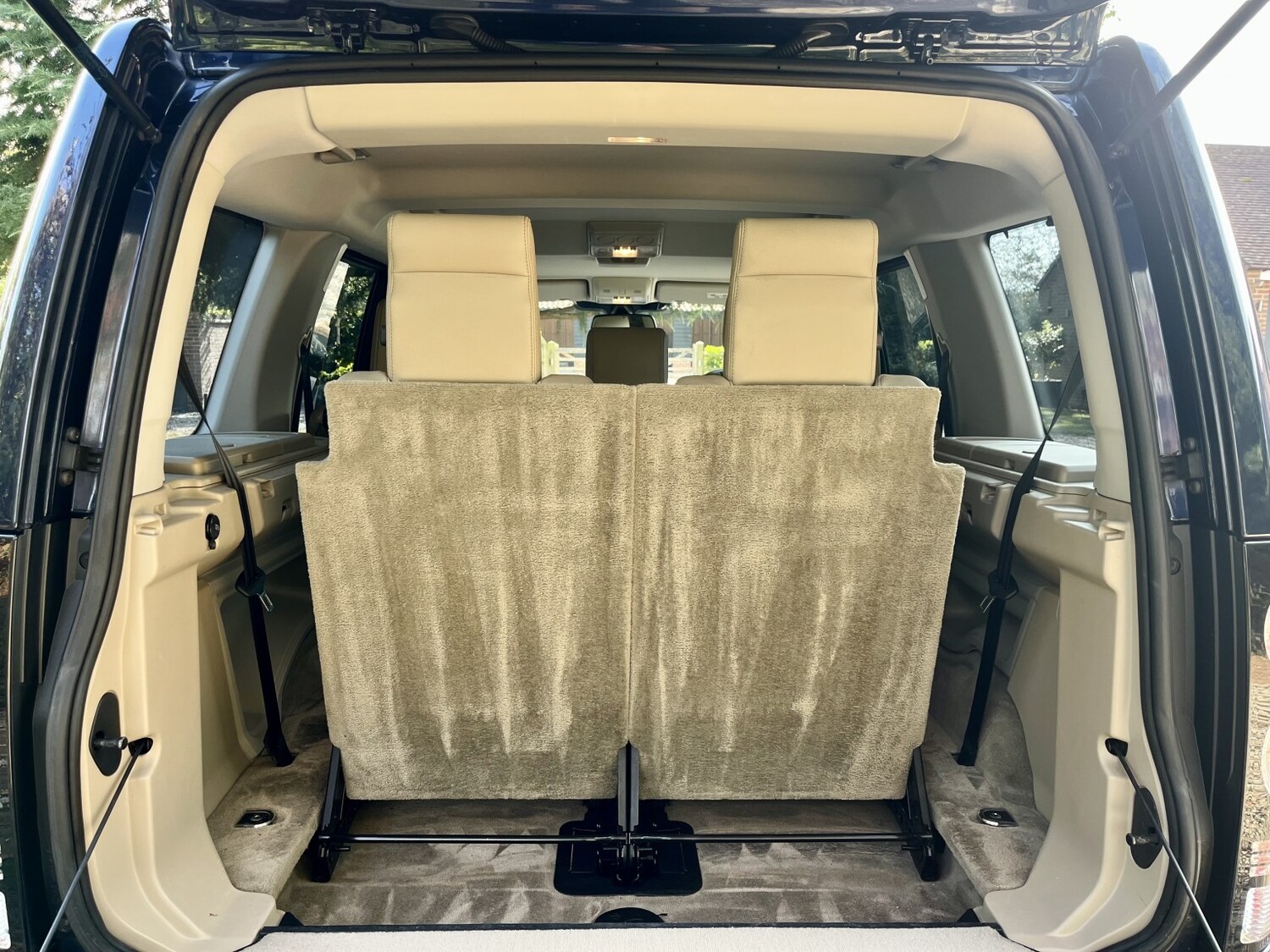 Used Land Rover Discovery 4 2015 for sale - 76107429: Photo 34