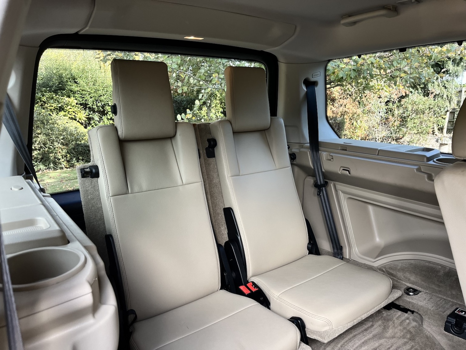 Used Land Rover Discovery 4 2015 for sale - 76107429: Photo 6