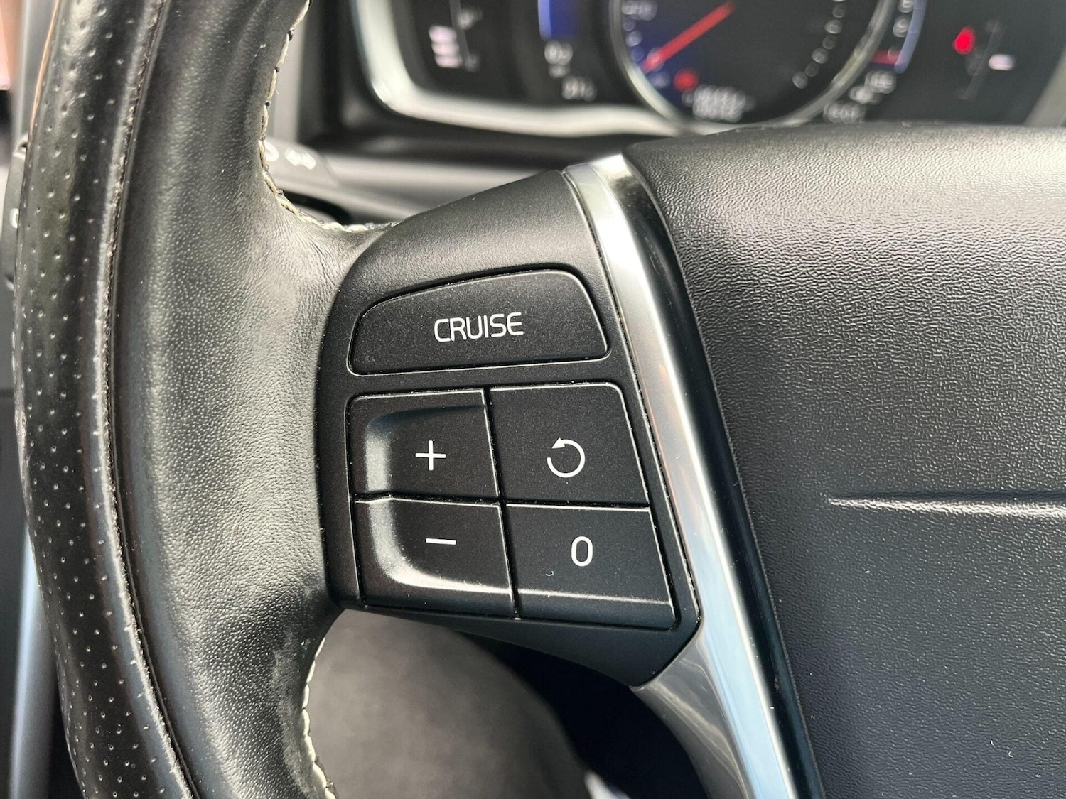 Used Volvo XC60 2017 for sale - 76776457: Photo 13