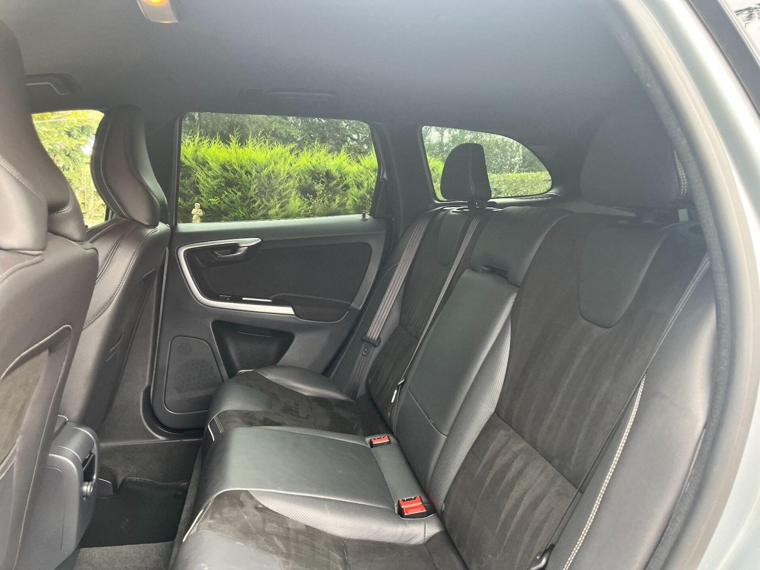 Used Volvo XC60 2017 for sale - 76776457: Photo 4