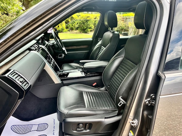 Used Land Rover Discovery 2017 for sale - 75084037: Photo 2