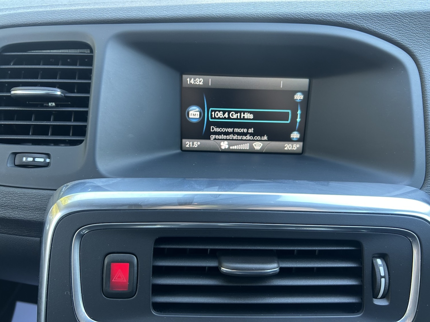 Used Volvo V60 2016 for sale - 76656078: Photo 25