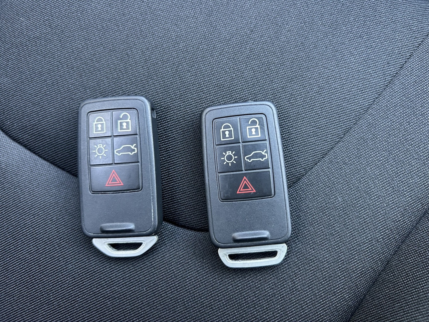 Used Volvo V60 2016 for sale - 76656078: Photo 27