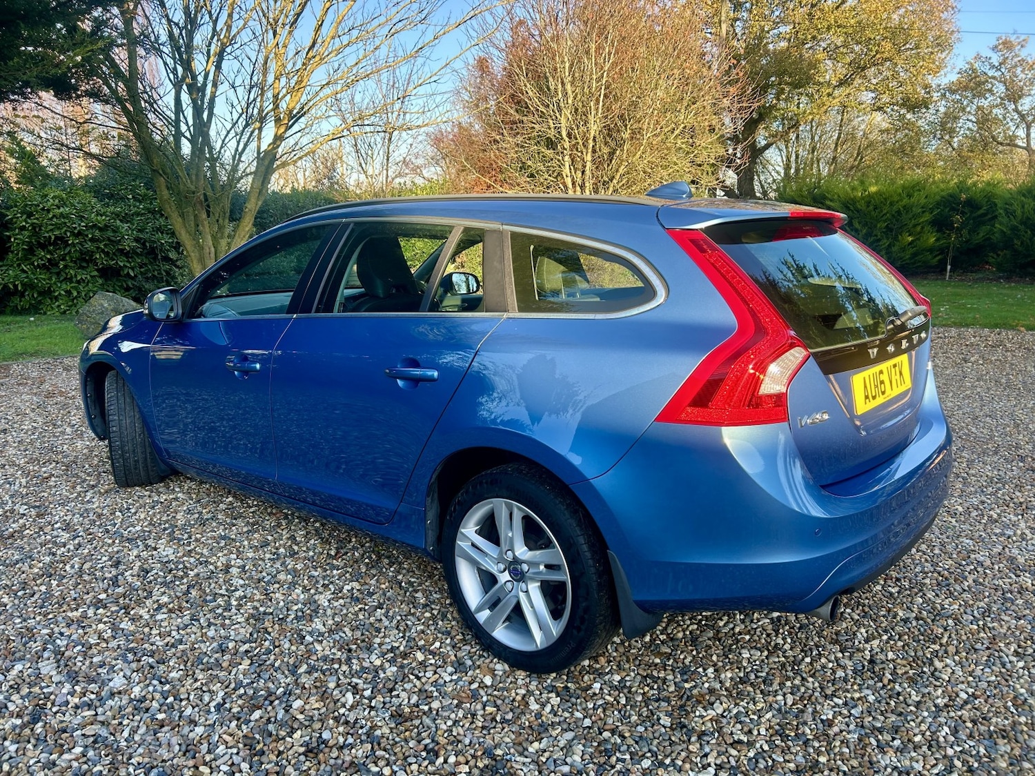 Used Volvo V60 2016 for sale - 76656078: Photo 7