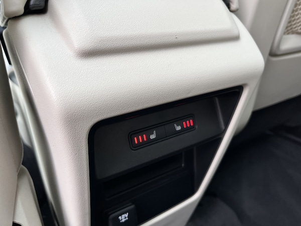 Used Land Rover Discovery Sport 2015 for sale - 76225315: Photo 29