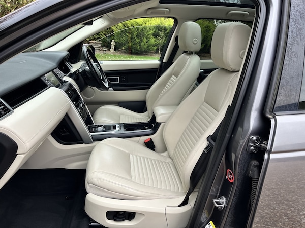 Used Land Rover Discovery Sport 2015 for sale - 76225315: Photo 2