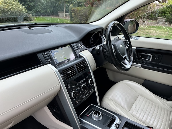 Used Land Rover Discovery Sport 2015 for sale - 76225315: Photo 30